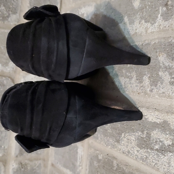 Me Too Black Heels Size 8 Leather Uppers Suade Feel Shoes Womens - Picture 4 of 12